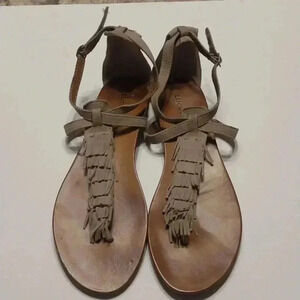 Lucky Brand Wekka Leather Thong Sandals Size 7.5